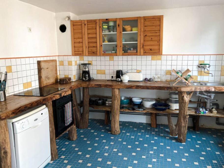 Gite Au Coeur D'Une Residence D'Artiste Saint-Aubin-de-Bonneval ภายนอก รูปภาพ